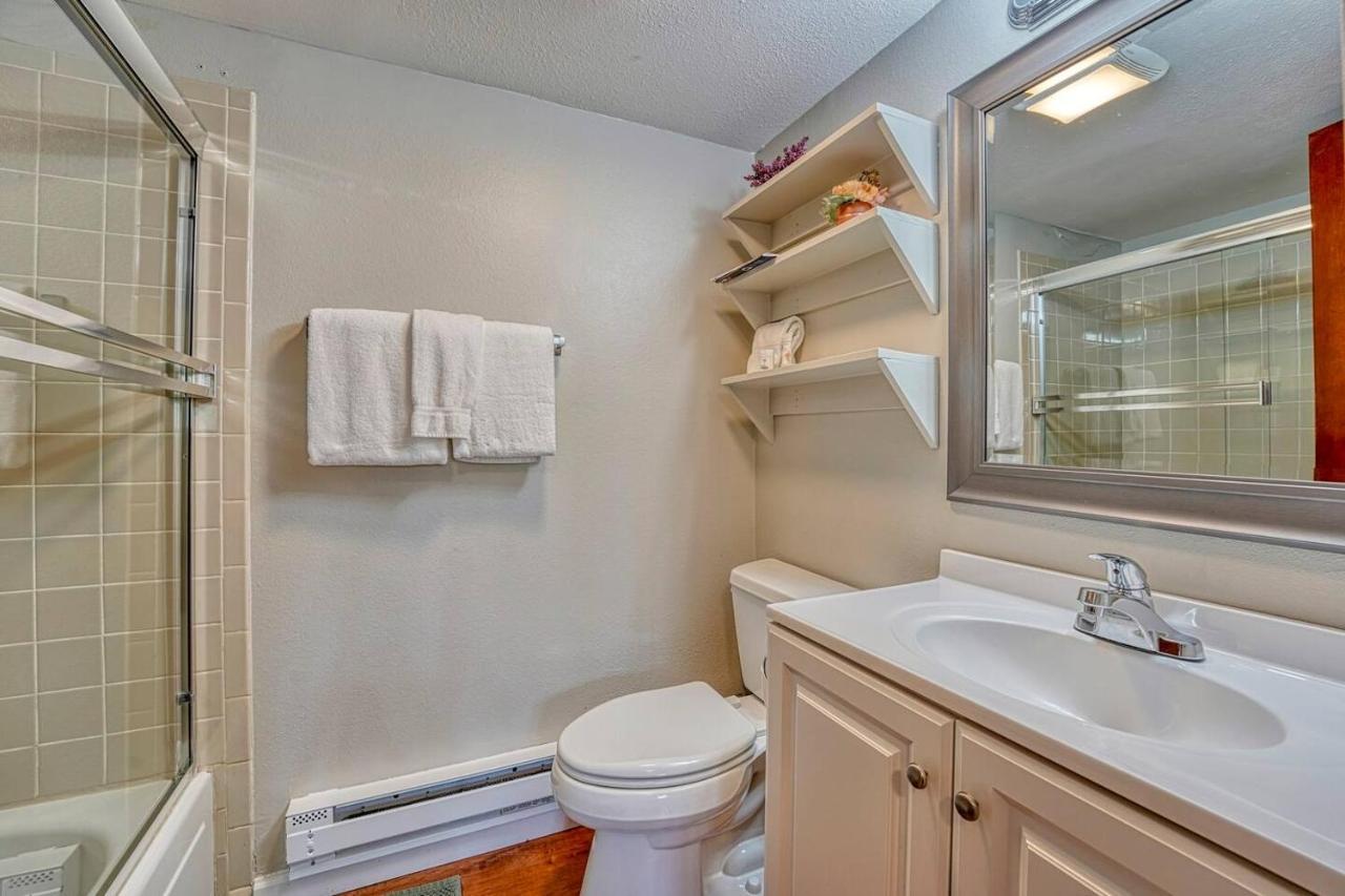 אבון Riverfront Family-Friendly Condo מראה חיצוני תמונה